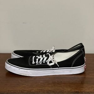Men’s Vans Classic Size 14 Black and White. Rarely worn. Excellent condition.